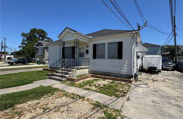 425 Highway Drive - HOUSE