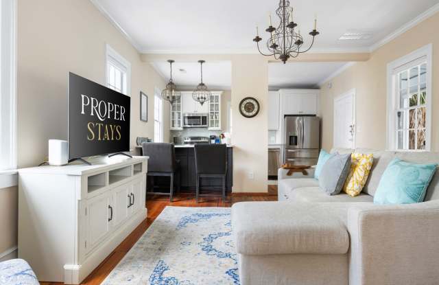 The Sweetgrass Suite- 251 Ashley Avenue, Unit C