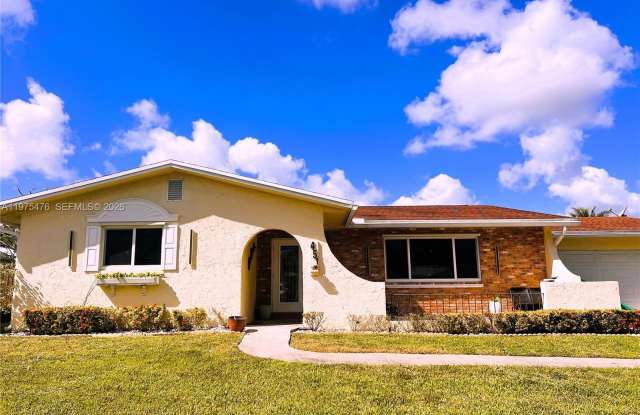 451 NW 42nd Ave