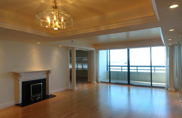 Photo of 988 Boulevard Of The Arts