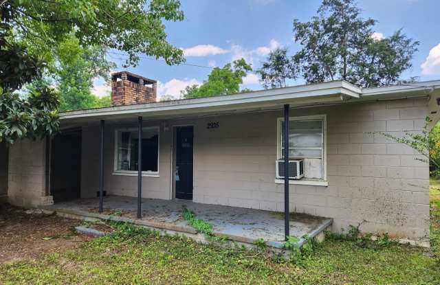 2935 Rhythm St Pensacola. MOVE IN SPECIAL!! Waived $350 Cleaning Fee!!!!!