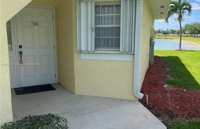 2525 SE 19th Pl