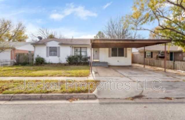 814 East Centennial Street