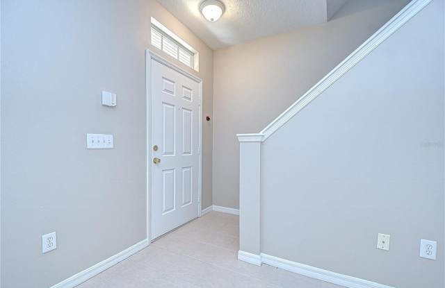 2227 GOLDEN OAK LANE