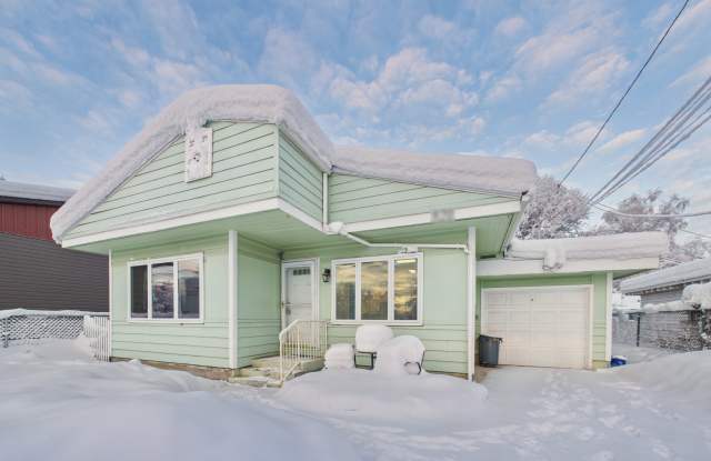 Photo of 820 Smythe Street