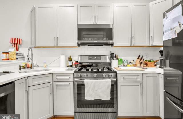 1142 FRANKFORD AVENUE