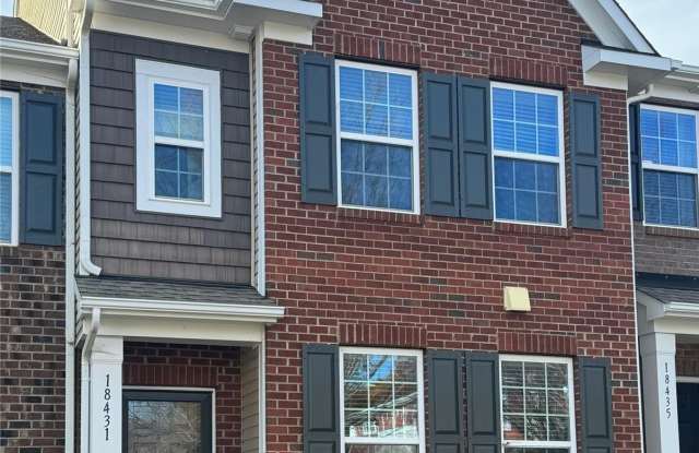 Photo of 18431 The Commons Boulevard