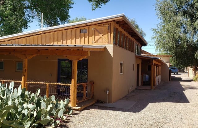 7218 4 Street NW - 7218 4th Street Northwest, Los Ranchos de Albuquerque, NM 87107