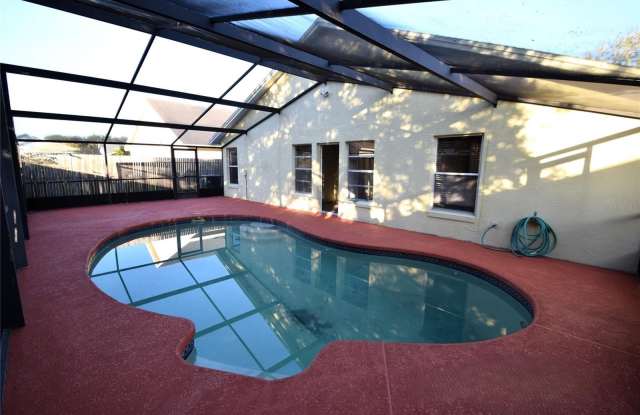 1074 SUGARBERRY TRAIL