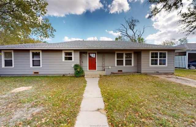 Photo of 911 East North Avenue