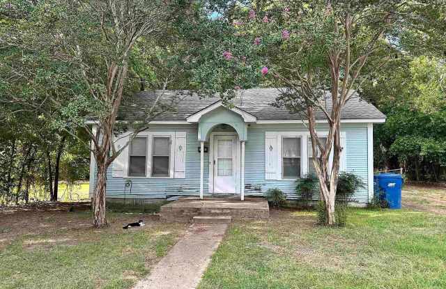 Photo of 2 Bedroom 1 Bath Home for Rent!!