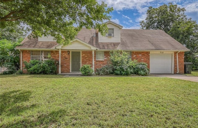 710 McCall Drive - 710 Mccall Drive, Norman, OK 73072