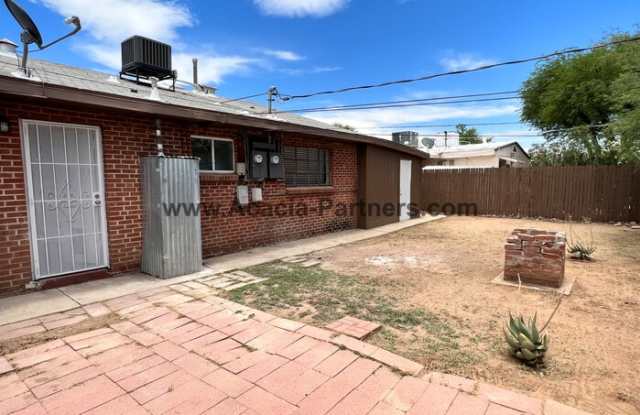 2243 North Fair Oaks Avenue