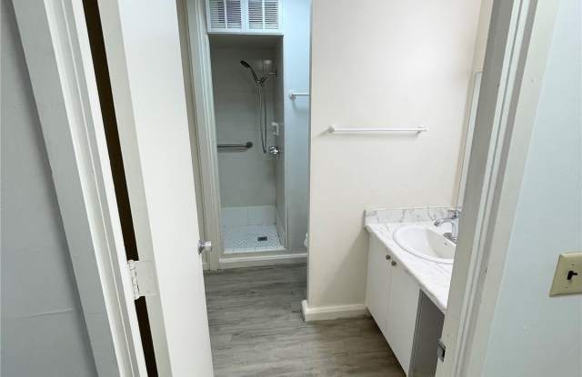 1650 Kanunu Street unit: 701