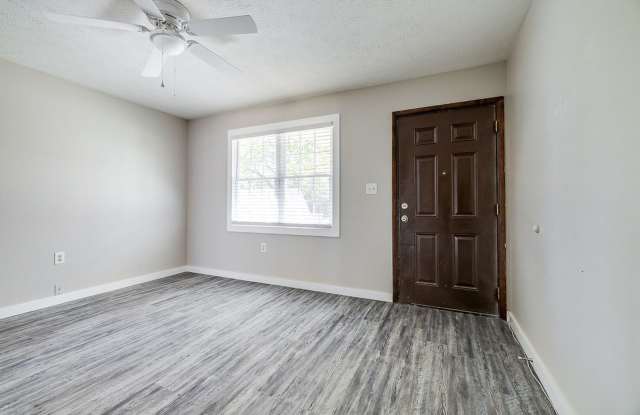 Cozy 2BR Duplex with Fenced Yard in Convenient Rincon Location