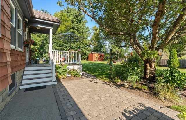 370 Old Market Street