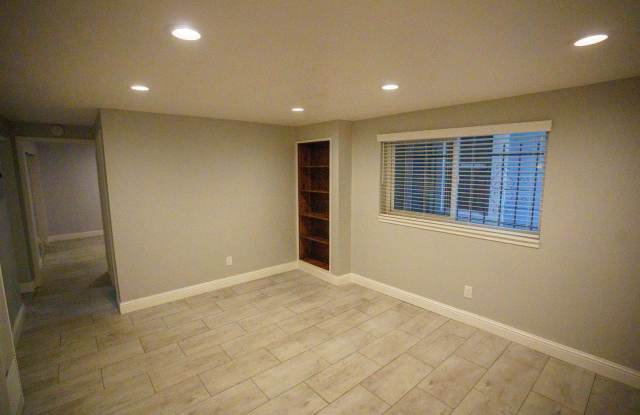 Campbell Street 1/2, 1328