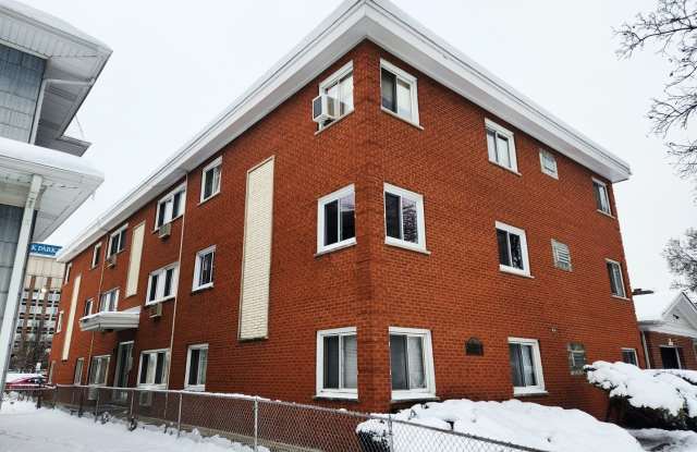 Photo of 424 Elgin Avenue unit: 1