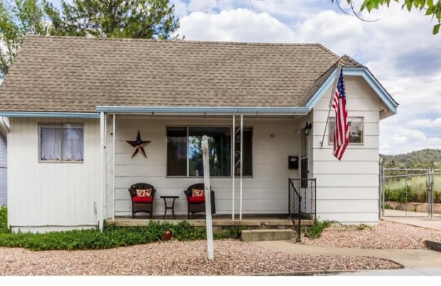 351 S. Mt. Vernon Ave.'VACATION RENTAL' - 351 South Mount Vernon Avenue, Prescott, AZ 86303