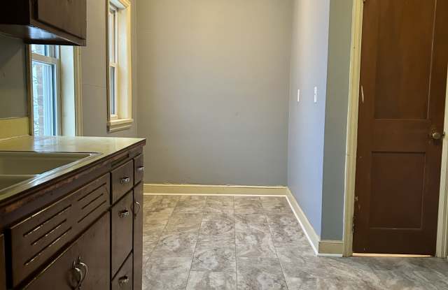 2144 2nd Avenue West - 2