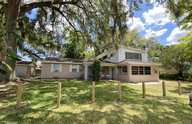 1008 Meadows Avenue - 1008 Meadows Avenue, Fairview Shores, FL 32804