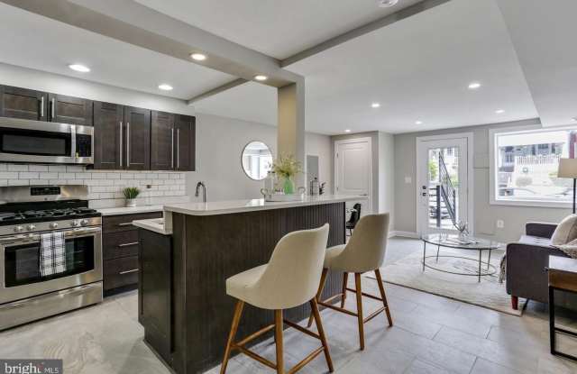 Photo of 315 T Street NE unit: 1