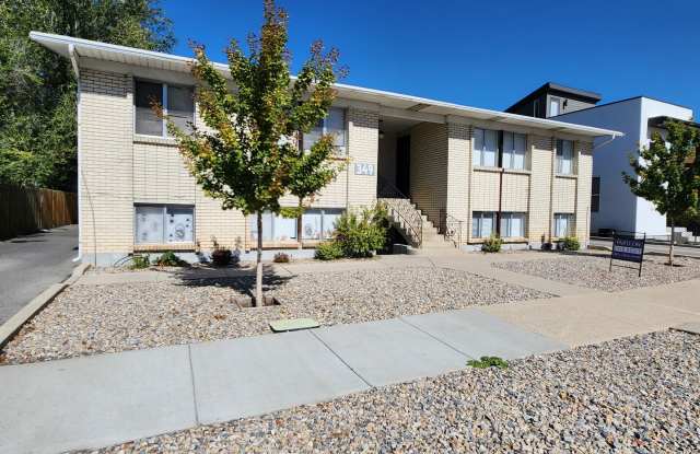 Photo of BailCoat (4Plex) ***