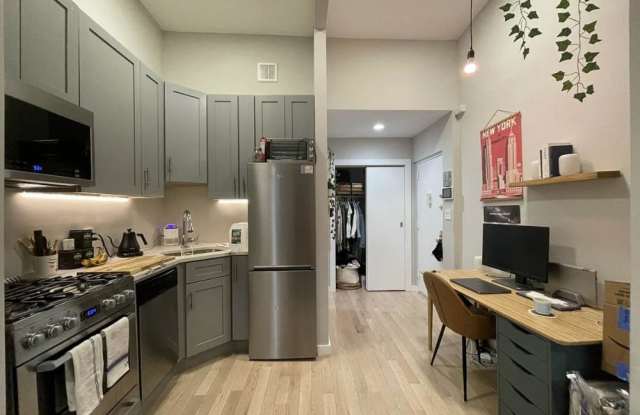73 W 71st Street