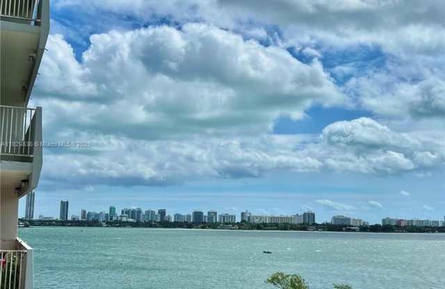 Photo of 7545 E Treasure Dr