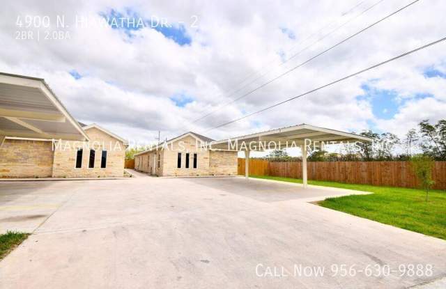 4900 N Hiawatha Dr