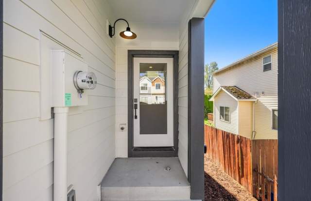 Six Stunning New Residences in Gresham - Free Rent Until January 1st!