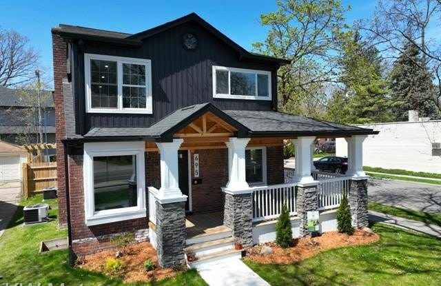 Photo of 695 LIVERNOIS Street