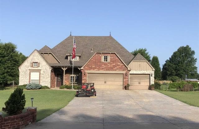 16262 S 279th East Avenue - 16262 S 279th East Ave, Coweta, OK 74429