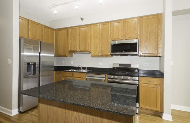 41 E 8th St Apt 805