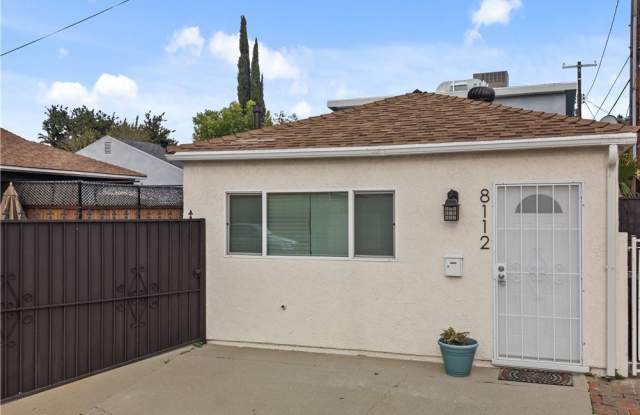 Photo of 8112 Amestoy Avenue