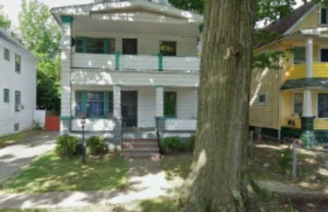 2764 East 124th Street