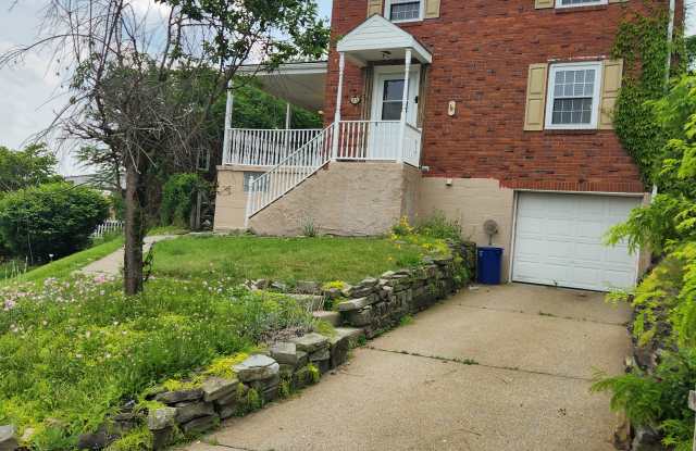 Photo of 1624 Bellaire Place