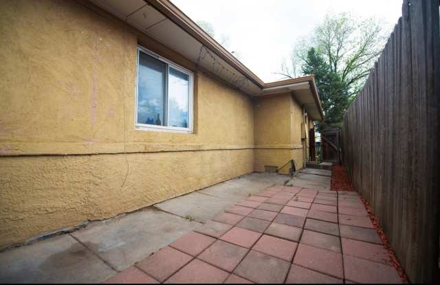 Charming Englewood Home | 3 Bed + 2 Bath Near South Broadway & Harvard Gulch