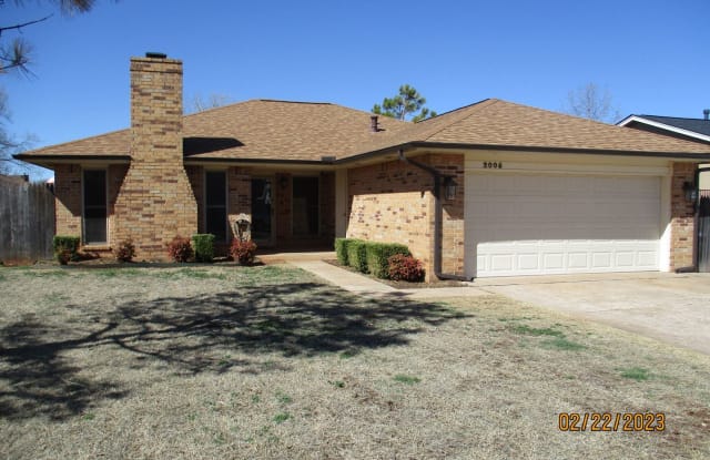 2008 Oak Forest Dr - 2008 Oak Forest Drive, Norman, OK 73071