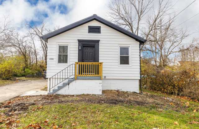 Photo of 6985 Beechmont Ave