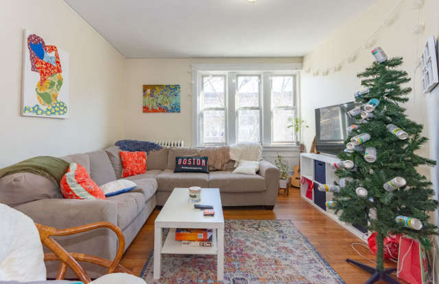 Photo of Boston University Fall 2026 Rental- 4bed / 1bath $6250