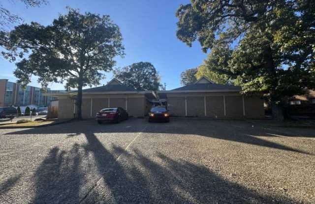 Photo of 204 North Fillmore Street