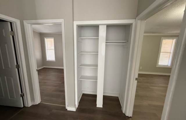410 Meredith Street - B