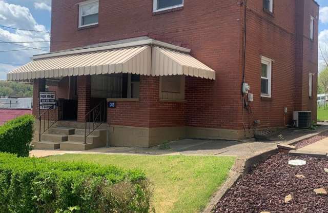 Spacious 2-bedroom 1-bath Townhome, Christy Park McK