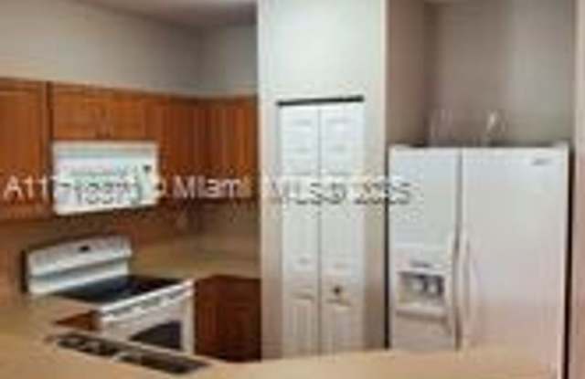 8855 N Isles Circle 8855, Tamarac, FL 33321