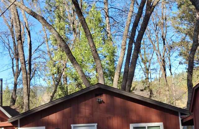 21604 Crystal Lake Dr