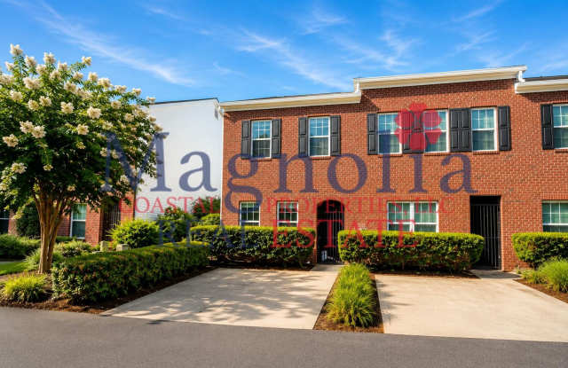 2 Bedroom, 2.5 Bathrooms Townhome in the Heart of Savannah's Southside