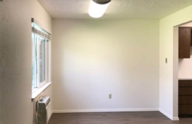 782 Washington Street North #3