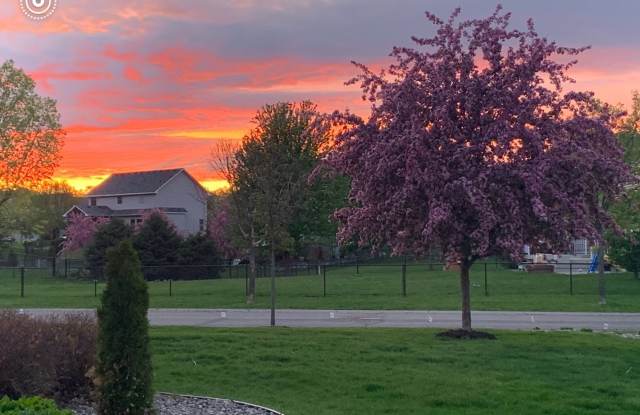 Photo of Gorgeous 6 Bed/3 Bath/3 Garage SFH with Screened in Porch, and Firepit in Minnetrista!