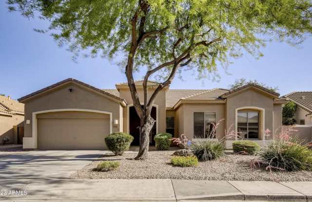 7449 W TETHER Trail